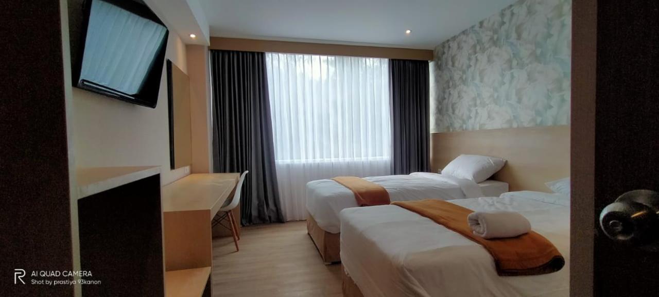Hotel Lereng Bromo Pasuruan Esterno foto