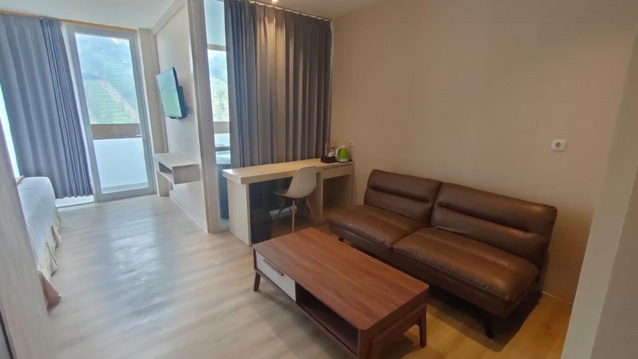 Hotel Lereng Bromo Pasuruan Esterno foto