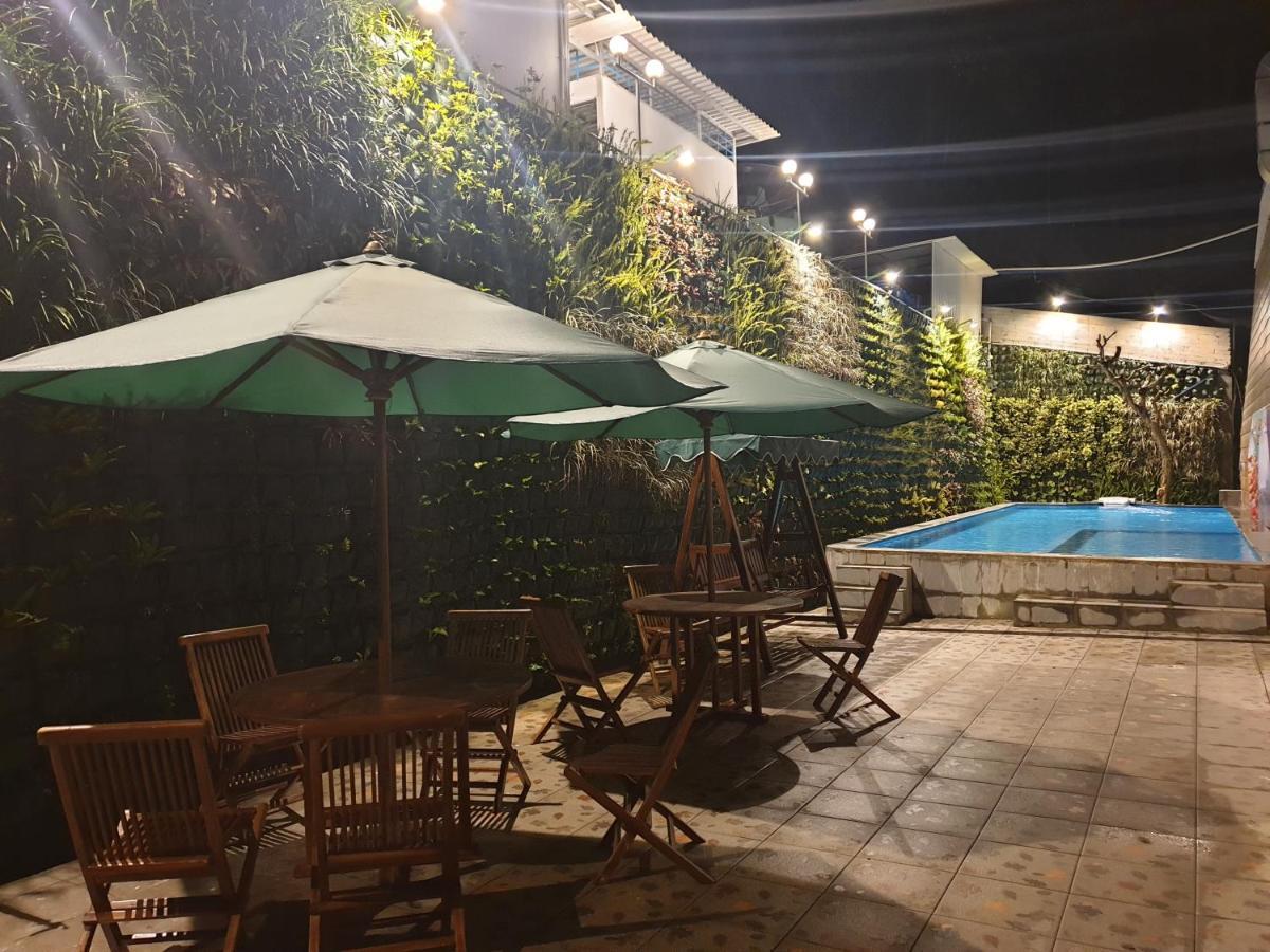Hotel Lereng Bromo Pasuruan Esterno foto