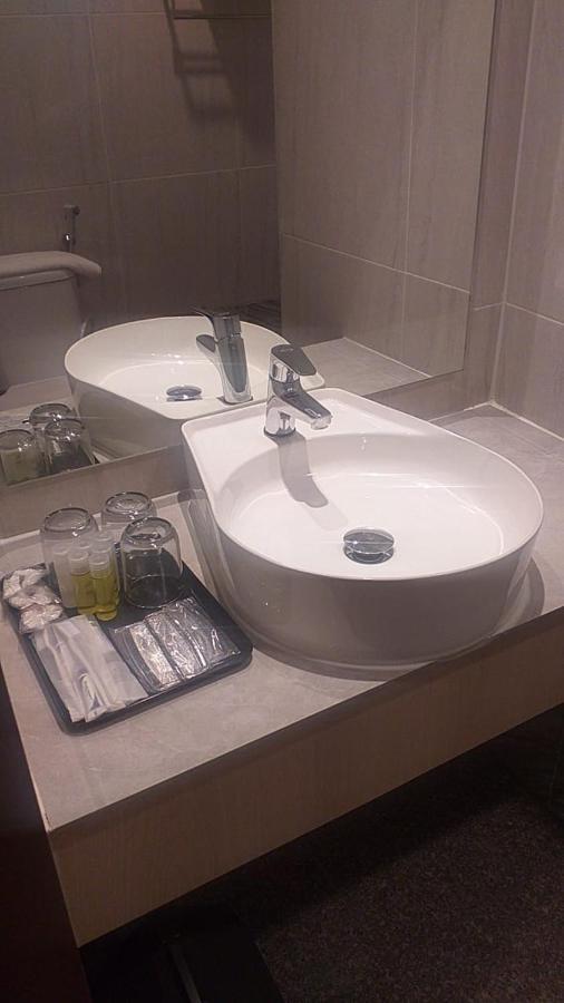 Hotel Lereng Bromo Pasuruan Esterno foto